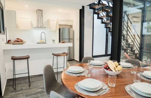 Ekbalan House | 3BR Townhouse/Main Avenue/Private Pool