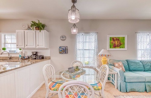 Orange Beach Villa | 3BR Villa - Close to Beach - - Pet Friendly - The Wharf - Sports