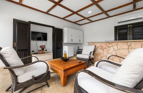 Oranjestad Villa | 3BR Villa Serene Grace w/Private Pool by Bocobay
