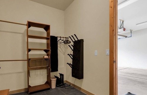 Canyon Links House | 3BR with Hot Tub 10 Min to Canyon Village