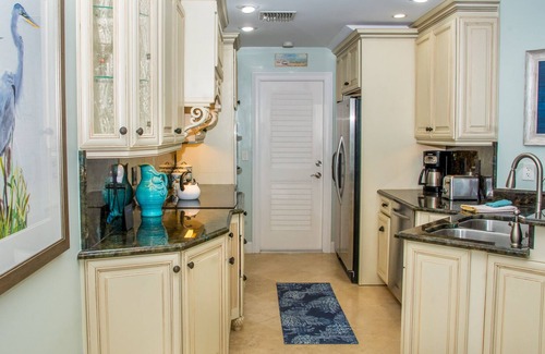 Treasure Cay House | 3BR with pool, cabana and private 35' boat slip/water filter sys. & generator
