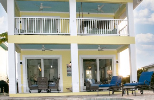 Treasure Cay House | 3BR with pool, cabana and private 35' boat slip/water filter sys. & generator