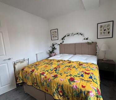 Sandbach House | 3CRST 2 Bedroom House Free Parking