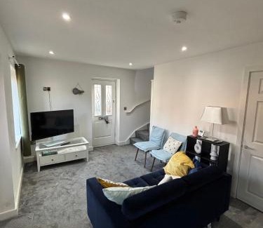 Sandbach House | 3CRST 2 Bedroom House Free Parking