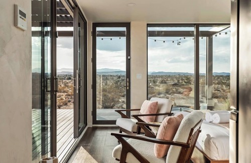 Yucca Valley Apartment | 3D JT: 3D-Printed Tiny Homes w/Spa & Pool