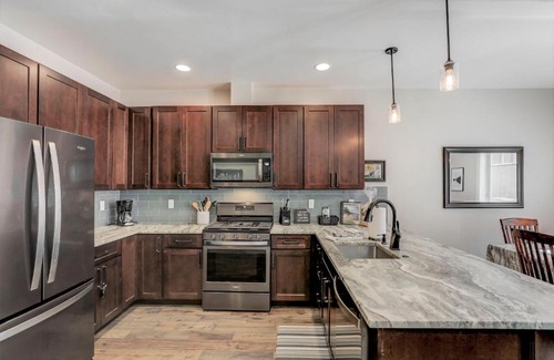 McCall House | 3KingBeds~DavisAve NewBuild~BonusRm~SUP/Kayak~A/C