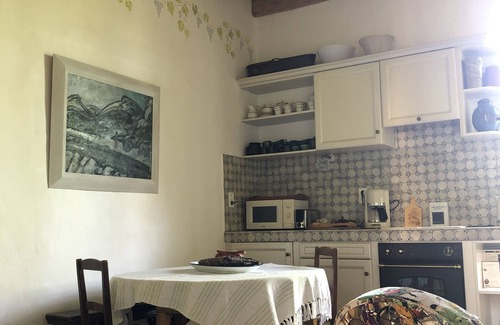 Montaren-et-Saint-Mediers Apartment | 3kms from Uzès in 17th century residence, lovely 3-room apartment with poetic garden