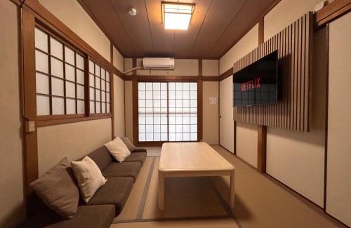 Minato House | 3LDK Entire house for rent 3 bedrooms, 2 toilets, and parking lot! Close to the station, USJ, and Expo!