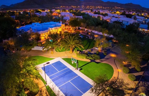 Central Scottsdale Villa | 3Million$ LuxWaterSlide Getaway*PickleBall*Golf*