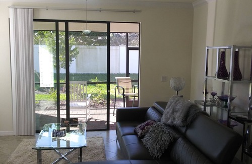 Venice Villa | 3mins from Venice Beach 25-30mins away from 7 other beaches. WOW!