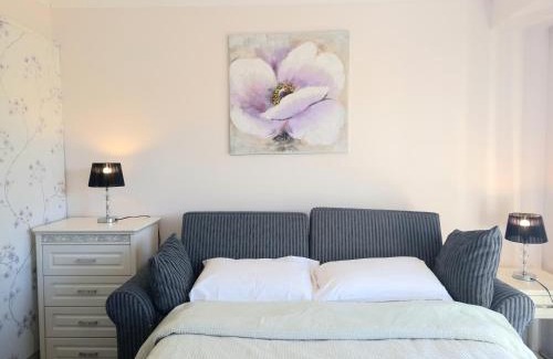 Runcorn House | 3mins walk to shopping centre city bus airport train station