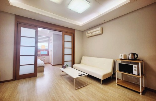 Yeoksam Apartment | [3mins YeokSam Sta.]cozy house in the center of Gangnam