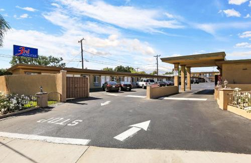 La Habra Hotel | 3rd Avenue Inn