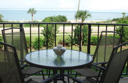 Fort Pierce Shores Condo | 3rd Floor North Hutchinson Island Condo Steps From the Beach