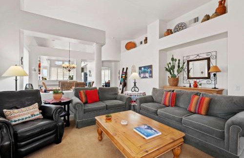 Cathedral City House | 3rd Hole Hideaway - A Golf Dream at Desert Princess