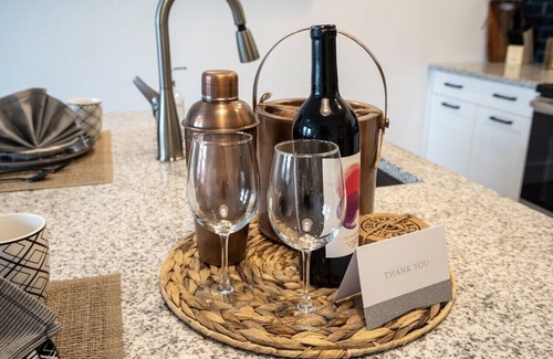 Castleberry Hill Condo | 4/20 Friendly Benz Bungalow Atl GWCC