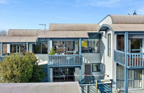 Narooma Villa | 4-53 Forsters Bay Road, Narooma - Blue Water Villas