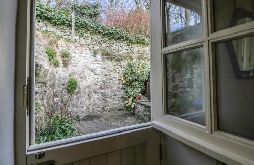 Tideswell House | 4 Alma Road