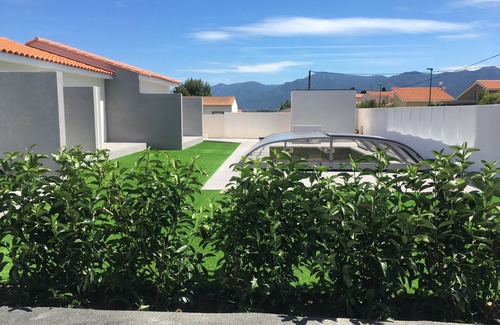 Saint-Jean-Lasseille Apartment | 4 apartments in villa with pool