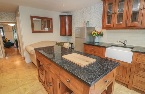 Penmachno Cottage | 4 ARTHUR TERRACE, pet friendly, with open fire in Penmachno