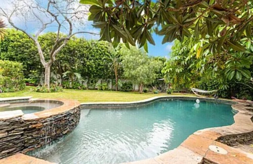 Greater Wilshire - Hancock Park House | 4 bd 3.5 ba in LA