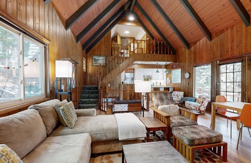 Cedar Glen House | 4 BD W/Lake Access, Grill, Fire Pit, A/C, Optional Dock
