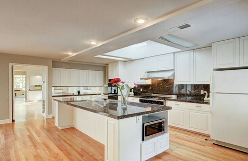 Community Center House | 4 BDRM Contemporary house, prime location in palo alto