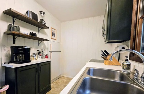 Lake Harmony Estates House | 4 Bdrm Mid Century Modern in Lake Harmony!