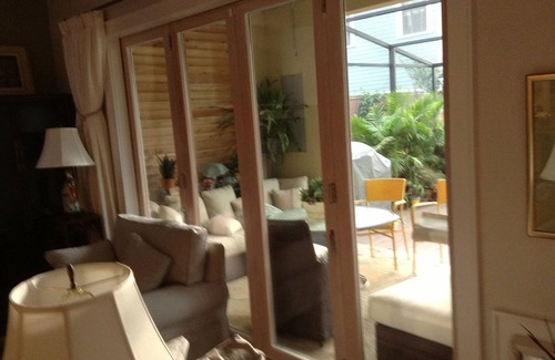 Houston Heights House | 4 be, 4 bath home w/pool & hot tub.