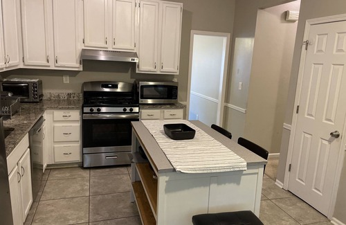 Clarkdale House | 4 Bed 2.5 Bath Very Cozy Home with Outdoor Deck