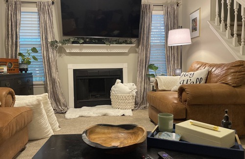 Clarkdale House | 4 Bed 2.5 Bath Very Cozy Home with Outdoor Deck