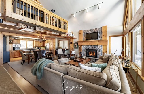 Bracebridge Cottage | 4 bed 2 bath cottage on Lake Muskoka
