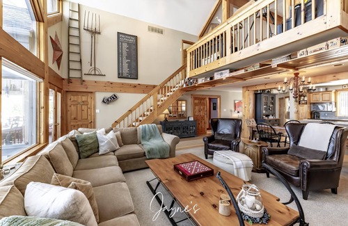 Bracebridge Cottage | 4 bed 2 bath cottage on Lake Muskoka