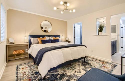 North Capitol Apartment | 4 Bed, 2 Bedroom plus POOL, Walk to Downtown and Germantown