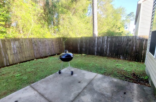 Tallahassee Condo | 4 Bed 3.5 bath with king bed and jacuzzi tub!