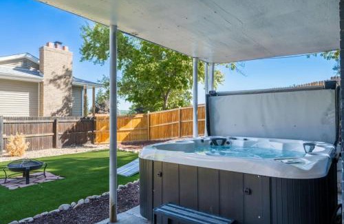 Ralston Valley House | 4 Bed And 3 Bath With An Amazing Yard And Hot Tub