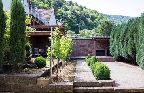 Annweiler am Trifels Apartment | 4-bed apartment Müller-Thurgau - apartments in the Burgunderhof