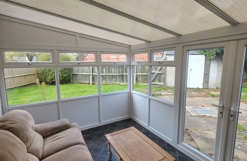 Gamston House | 4 Bed Family Home, Warwick Uni walking distance, 4 Parking bays