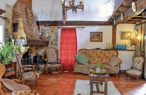Saint-Pierre-d'Eyraud House | 4 bedroom accommodation in St Pierre d'Eyraud