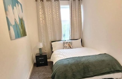 Accrington House | 4-Bed House in Accrington