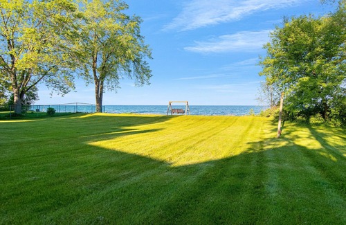 Belgium Cabin | 4 bed house on the shore of Lake Michigan