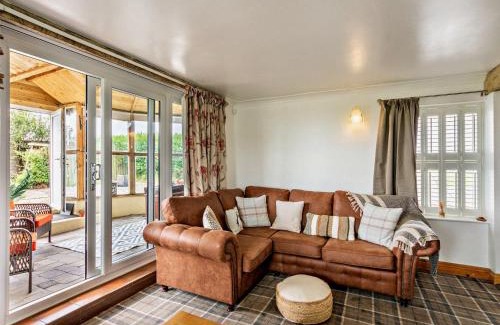 Beckfoot House | 4 Bed in Allonby 95050