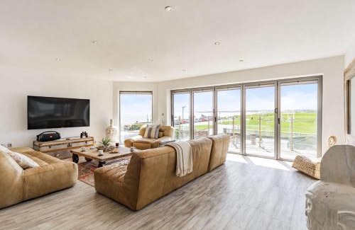 Blyth House | 4 Bed in Blyth 87734