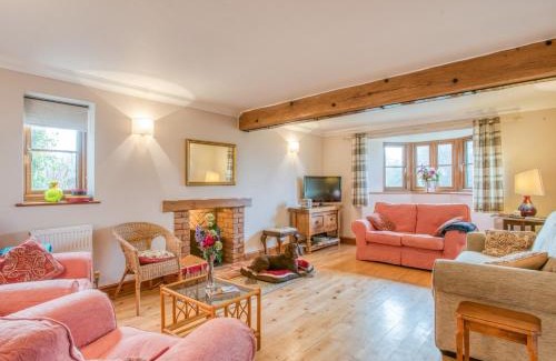 Briston House | 4 Bed in Briston 77924