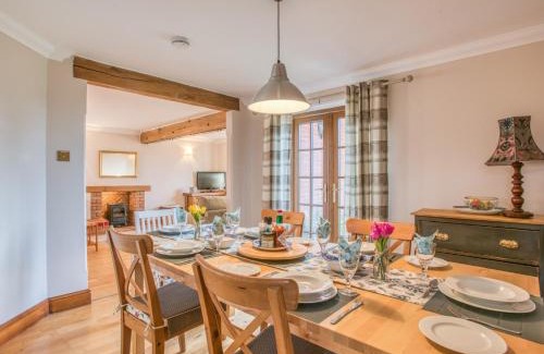 Briston House | 4 Bed in Briston 77924