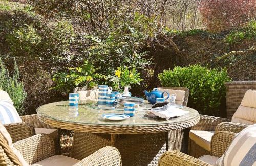 Bucks Mills House | 4 Bed in Bucks Mills 60643
