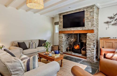 Bucks Mills House | 4 Bed in Bucks Mills 60643