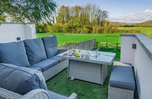 Axbridge House | 4 Bed in Burnham-on-Sea 90365