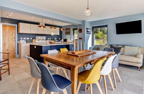 Bwlch House | 4 Bed in Bwlch 90596