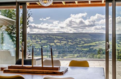 Bwlch House | 4 Bed in Bwlch 90596